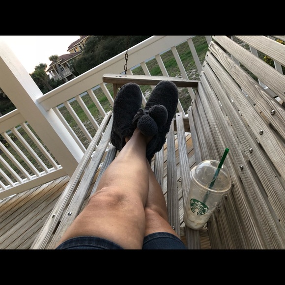 Meet your Posher, Dee - Picture 3 of 3